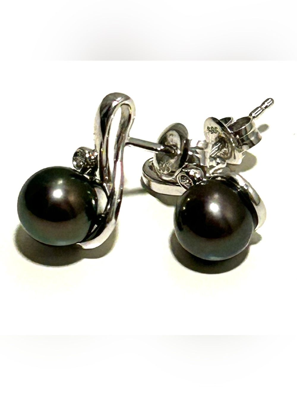 14K White Gold Tahitian Pearl  Earrings 9-10 mm